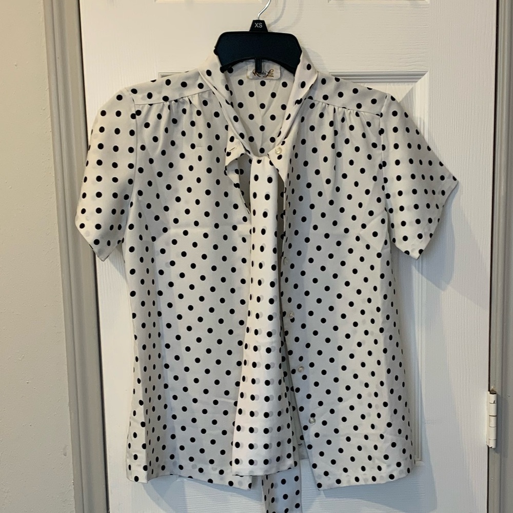 Vintage 70s Rhoda Lee Polkadot Blouse. EXCELLENT condition